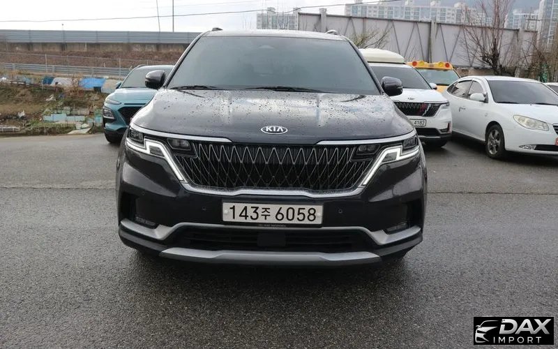 Kia Canival 9-Seater Prestige