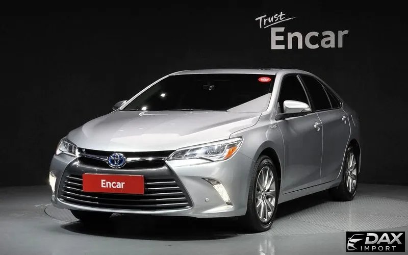 Toyota Camry Hybrid XLE