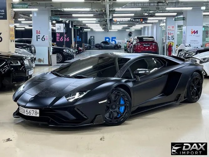 Lamborghini Aventador S LP740-4