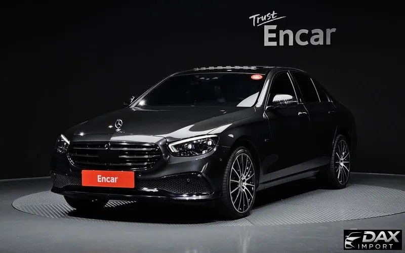 Mercedes-Benz E-Class E300e 4MATIC Exclusive