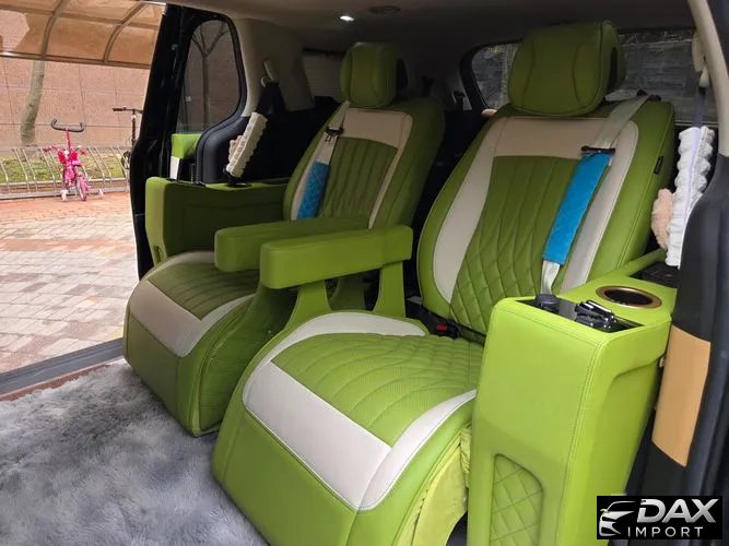 Kia Canival 9-Seater Signature