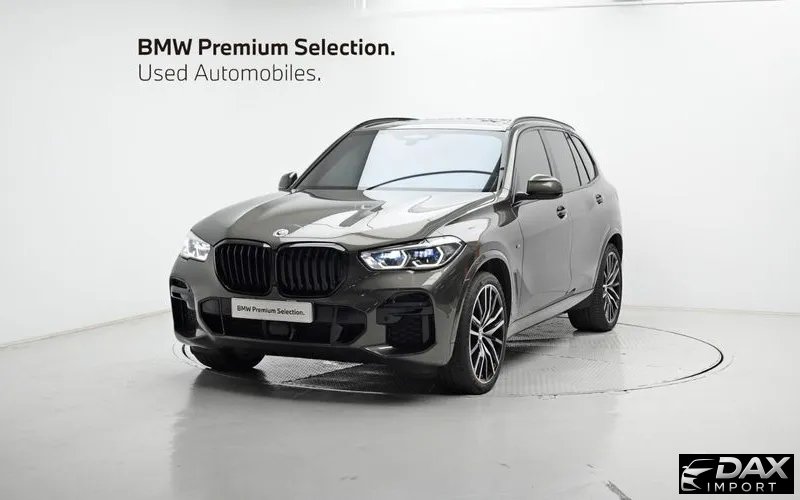 BMW X5 M50i