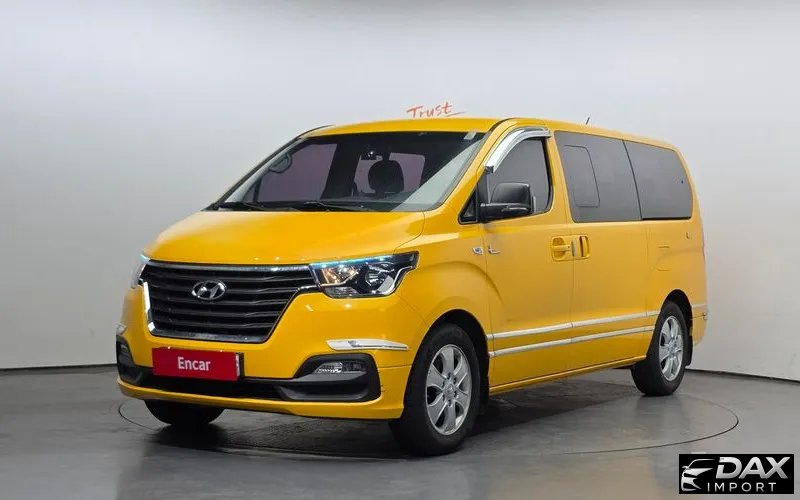 Hyundai Starex Wagon 12-Seater