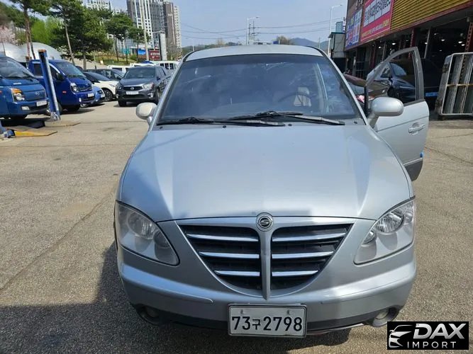 KG_Mobility_Ssangyong Rodius 11-Seater 4WD RD400