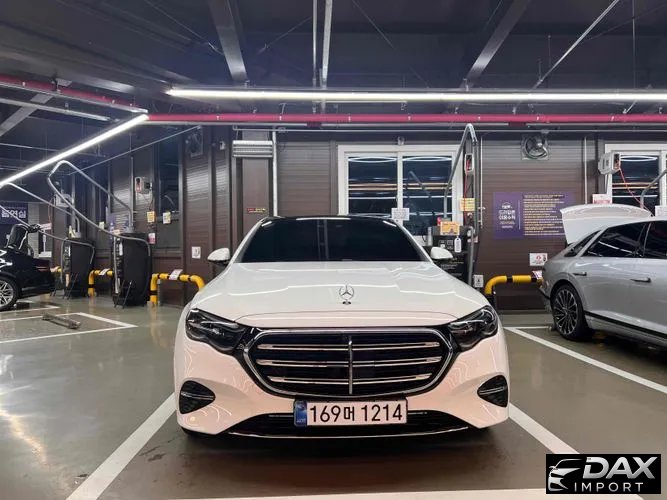 Mercedes-Benz E-Class E300 4MATIC Exclusive