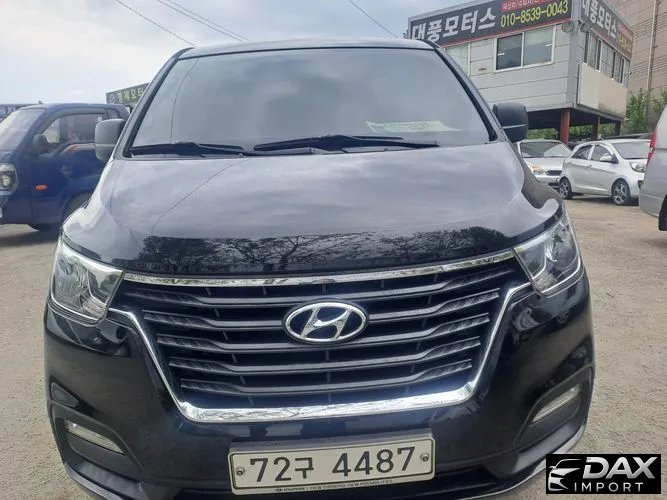 Hyundai Starex Wagon 11-Seater