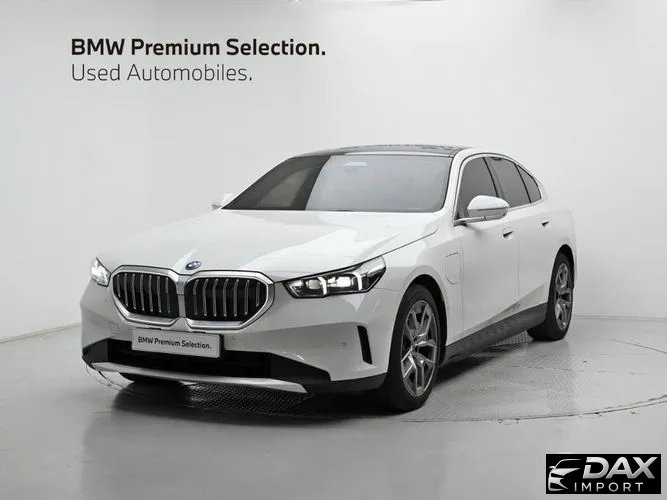 BMW 5-Series 530e