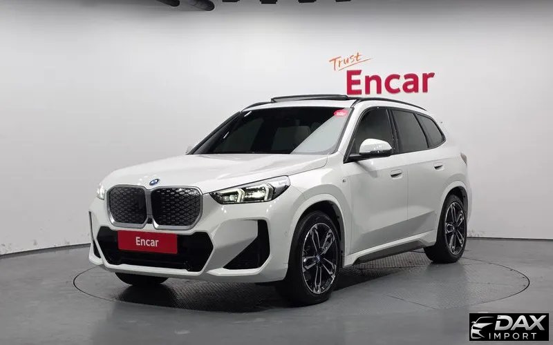 BMW iX1 xDrive 30 M Sport