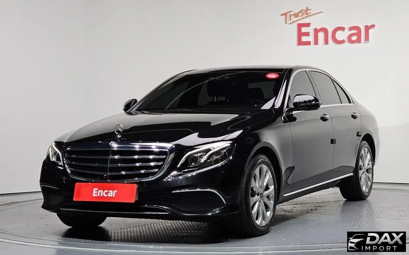 Mercedes-Benz E-Class E300 4MATIC Exclusive