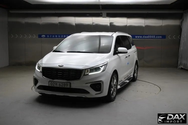 Kia Canival 9-Seater Prstige