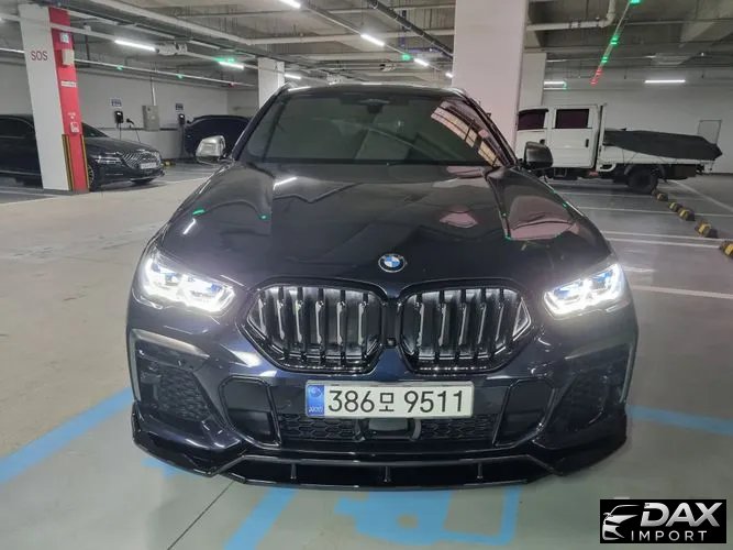 BMW X6 M50i