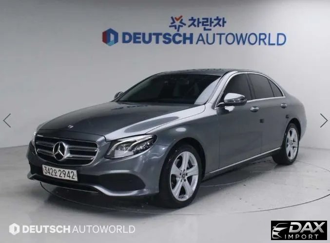 Mercedes-Benz E-Class E220d 4MATIC Avantgarde
