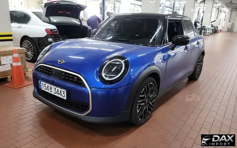 Mini Cooper 5 Door Favoured