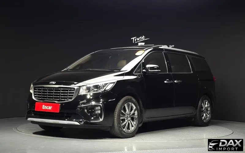 Kia Canival 9-Seater Luxury