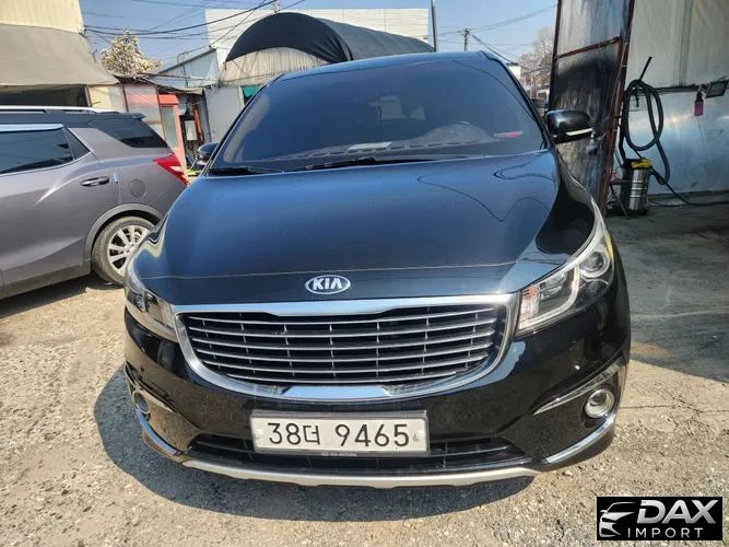 Kia Canival 7-seater Limousine