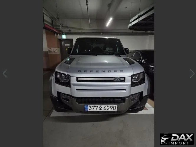 Land Rover Defender 110 P300 X-Dynamic SE