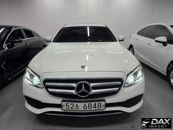 Mercedes-Benz E-Class E300 4MATIC Avnatgarde