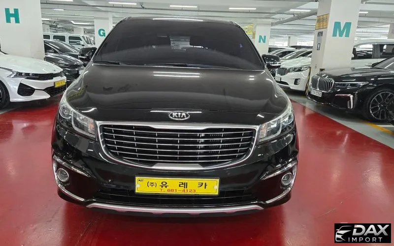 Kia Canival 7-seater Limousine