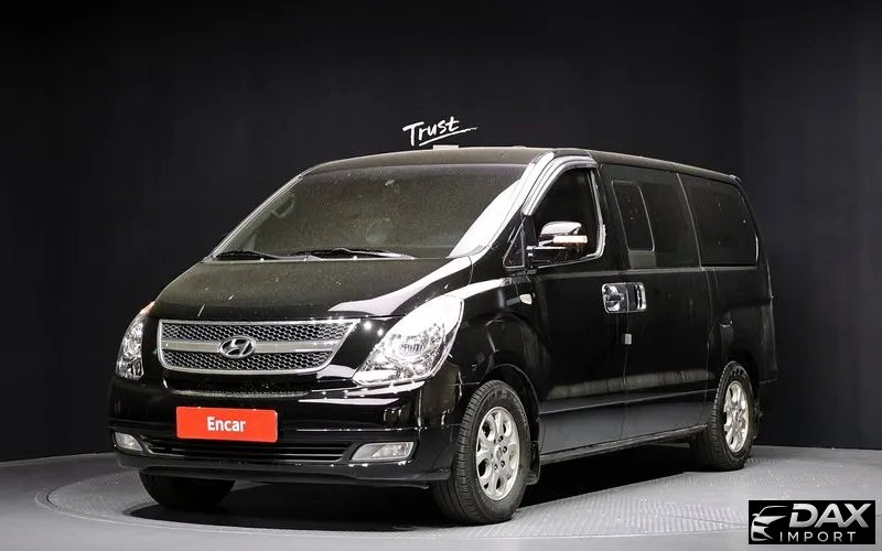 Hyundai Starex 11-Seater Wagon