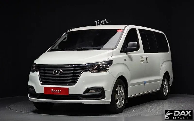 Hyundai Starex Wagon 11-Seater