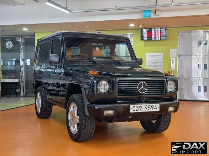 Mercedes-Benz G-Class G300