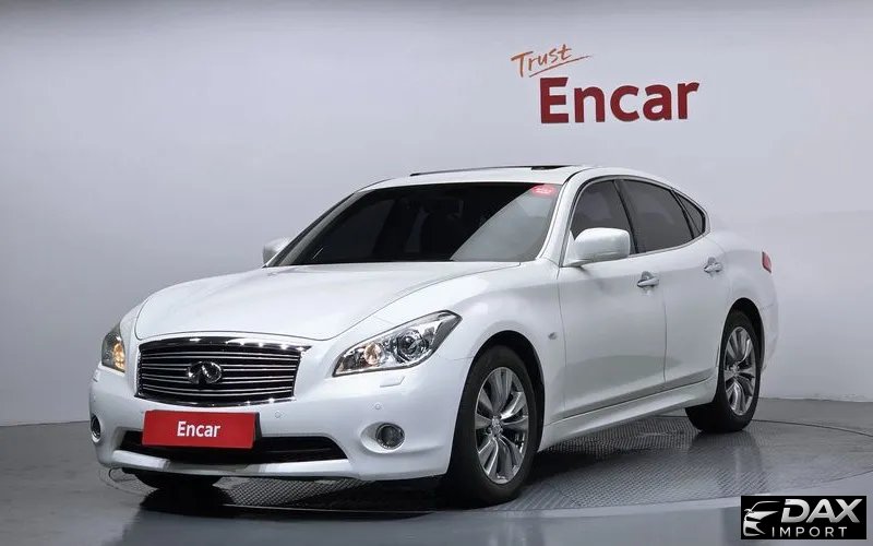 Infiniti M Standard