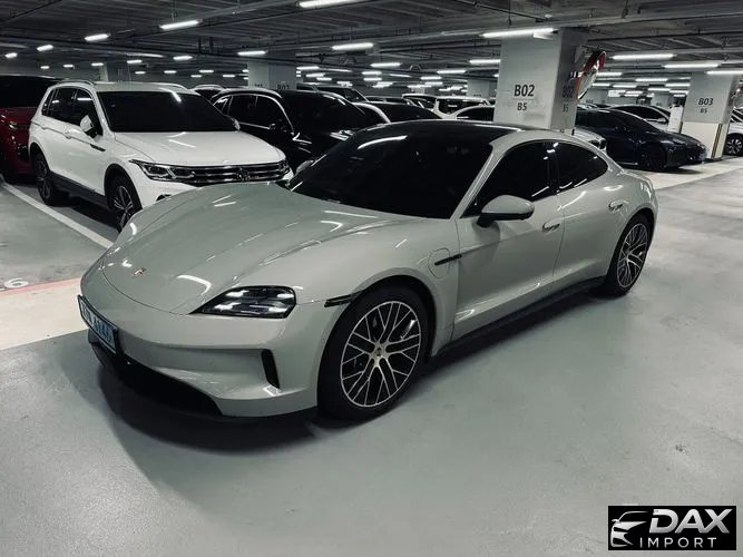Porsche Taycan Base
