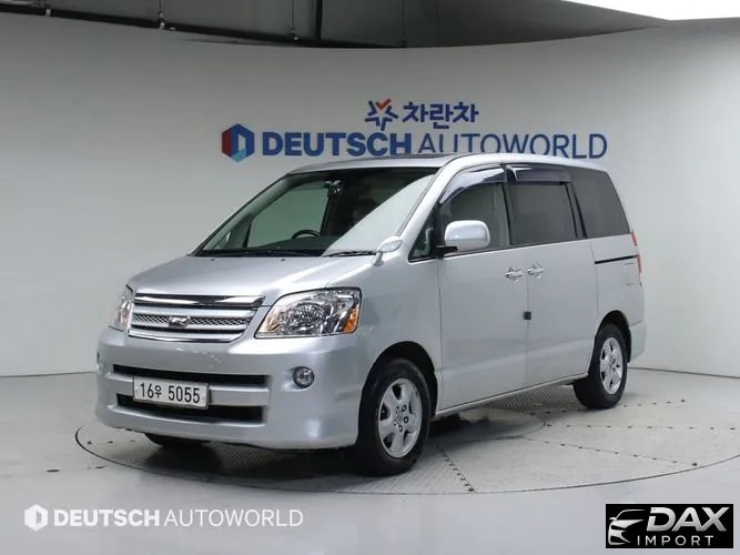 Toyota Noah 2.0