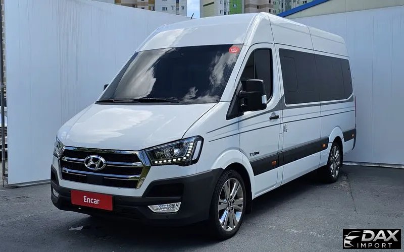 Hyundai Solati 15-seater