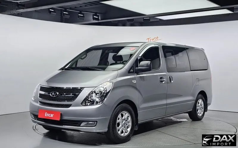 Hyundai Starex 12-Seater Wagon