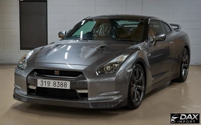Nissan GT-R 3.8