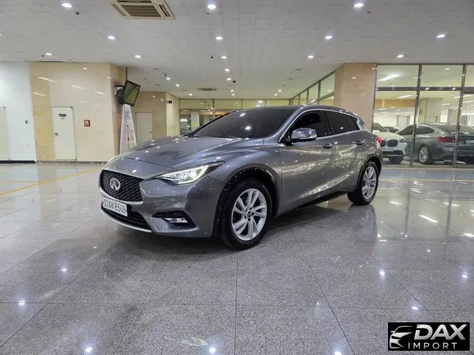 Infiniti Q30 2.0 Essential