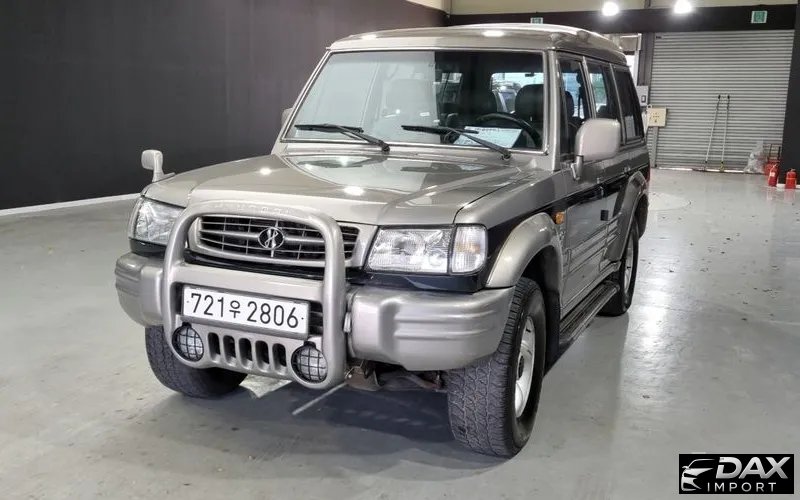 Hyundai Galloper 9-Seater V6 LPG