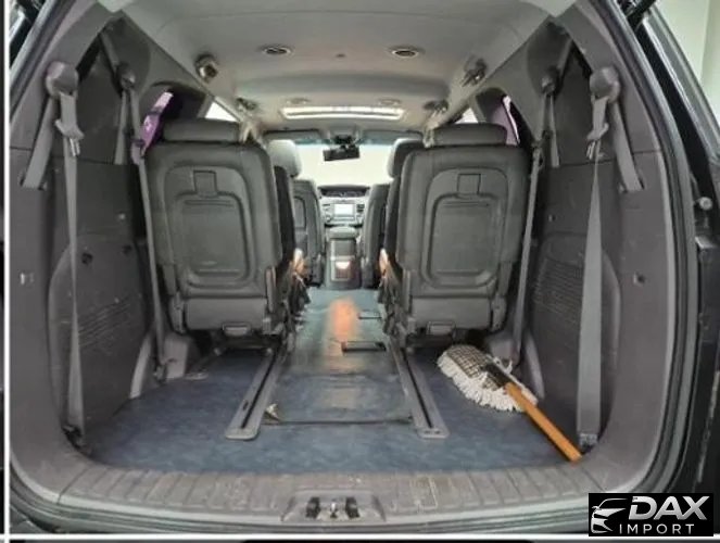 KG_Mobility_Ssangyong KORANDO 4WD LT 11-seater