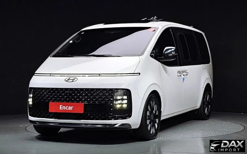 Hyundai Staria 4WD Lounge 9-Seater