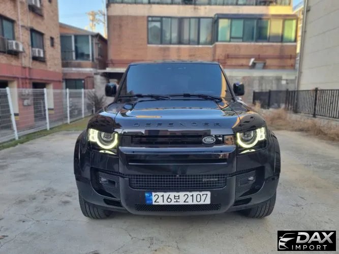 Land Rover Defender 110 P300 X-Dynamic SE