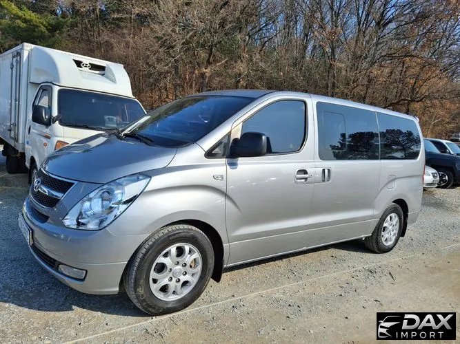 Hyundai Starex 12-Seater Wagon