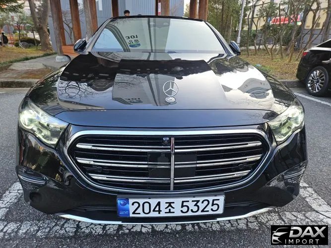 Mercedes-Benz E-Class E300 4MATIC Exclusive