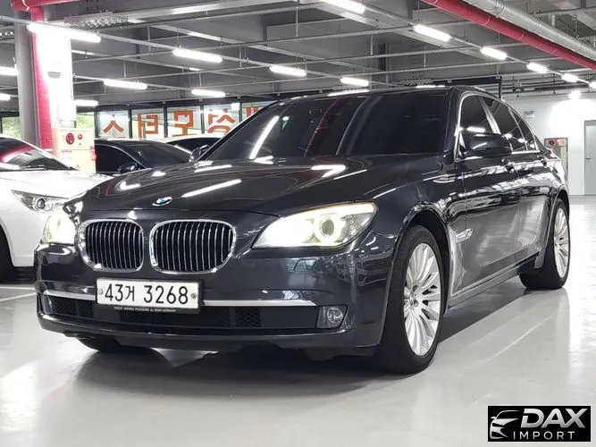 BMW 7-Series 740i