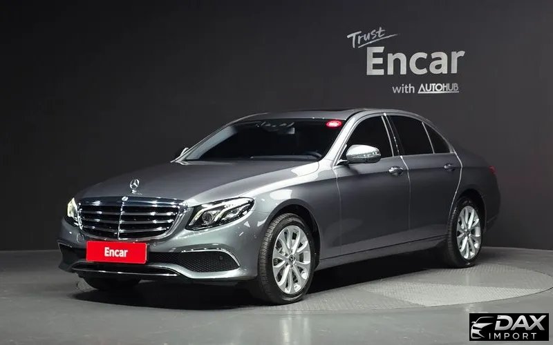 Mercedes-Benz E-Class E300 4MATIC Exclusive