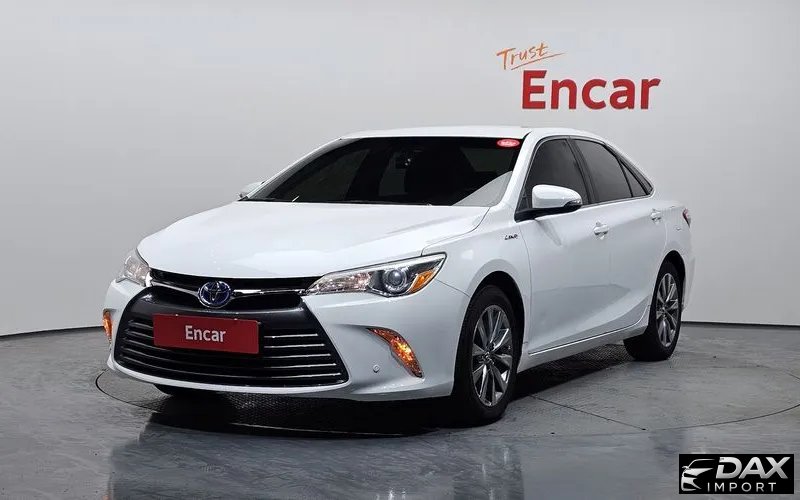 Toyota Camry Hybrid LE