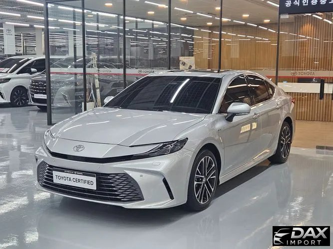 Toyota Camry 2.5 XLE Hybrid