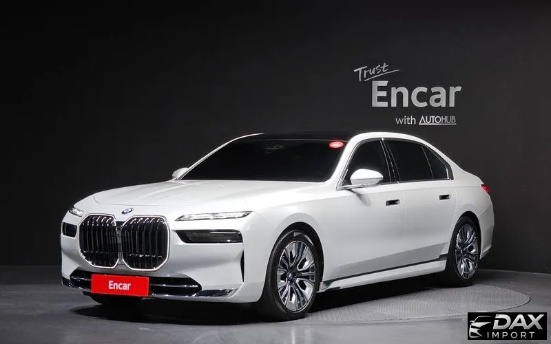 BMW 7-Series 740i sDrive Design Pure Excellence