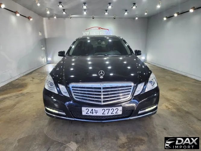Mercedes-Benz E-Class E300 Elegance