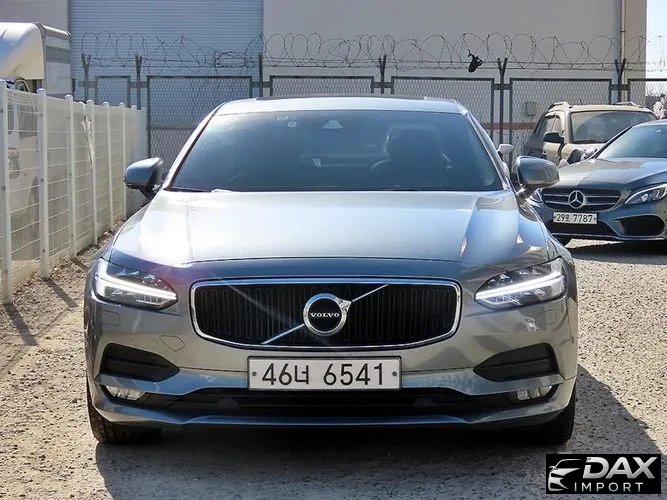 Volvo S90 D4 Momentum