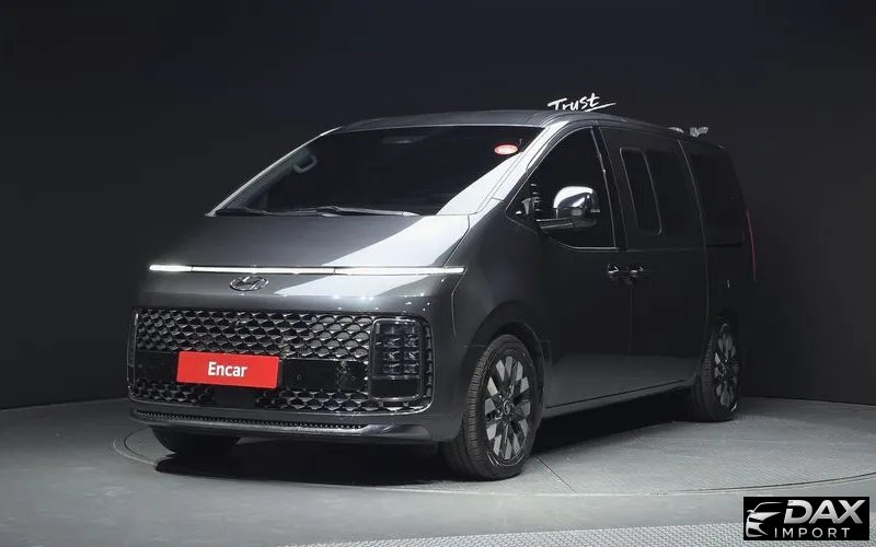 Hyundai Staria Lounge 9-Seater