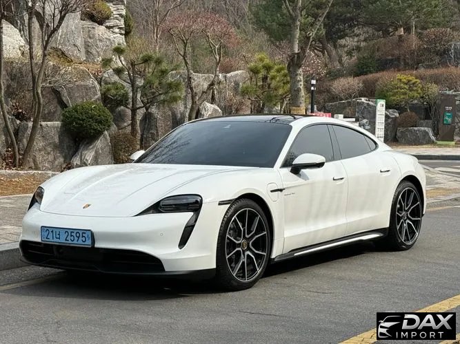 Porsche Taycan Base
