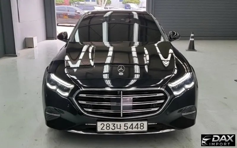 Mercedes-Benz E-Class E300 4MATIC Exclusive