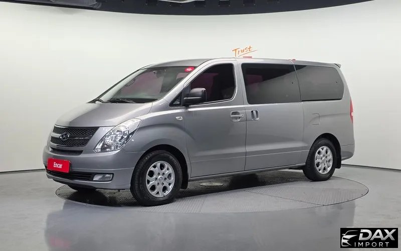 Hyundai Starex 12-Seater Wagon