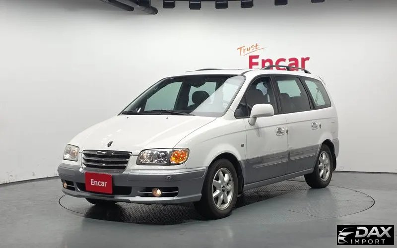 Hyundai Traget XG 9-Seater Diesel(VGT) Gold